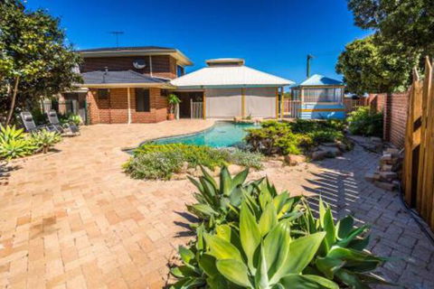 Yanchep Beach Retreat - Whitsundays Accommodation 3