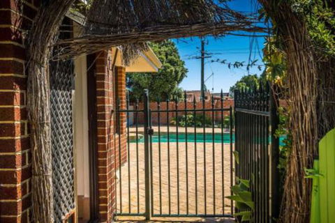 Yanchep Beach Retreat - Whitsundays Accommodation 5