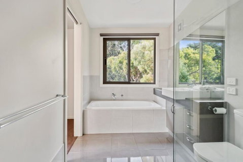 Amaroo - Whitsundays Accommodation 5
