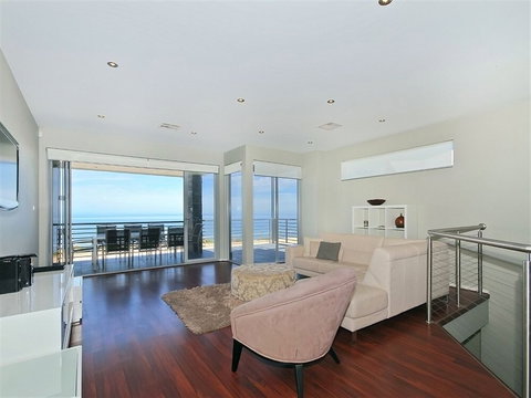 Ocean 180A - Whitsundays Accommodation 2