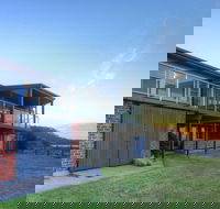 Stanley View Beach House - Whitsundays Accommodation
