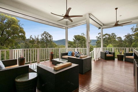 Kerami Manor - Whitsundays Accommodation 0