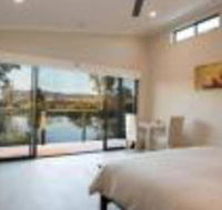 Still Earth - Whitsundays Accommodation