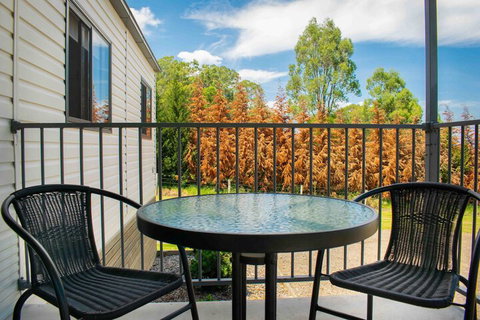 High View Cottage - Whitsundays Accommodation 6