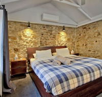 Heritage Listed Sandstone Cottage - Whitsundays Accommodation