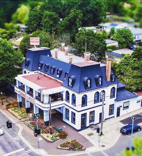 Healesville Grand Hotel - Whitsundays Accommodation 0