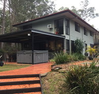 Eatons Hill Retreat - Whitsundays Accommodation