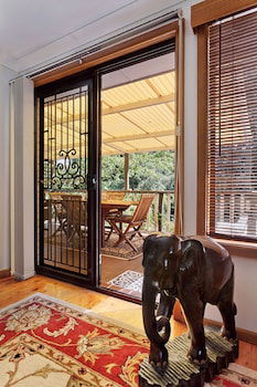 Leura Bungalow - Whitsundays Accommodation 0