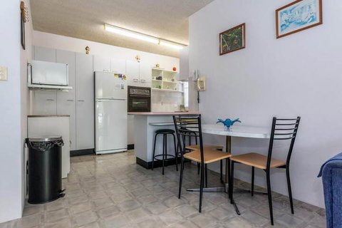 Gretel Lodge Unit 4 / 1 Gretel Close - Whitsundays Accommodation 5