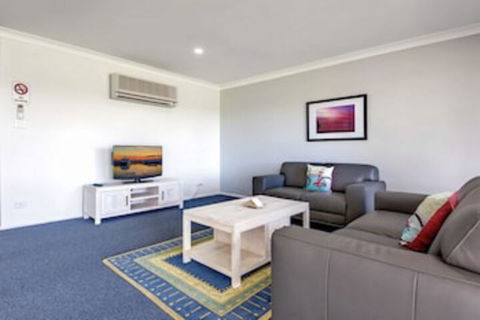 Villa 126 Horizons Golf Club - Whitsundays Accommodation 0