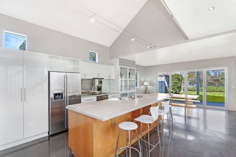 Riverend Regent - Whitsundays Accommodation 1