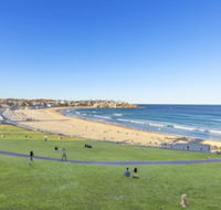 Pelicanstay Walk to Bondi Beach - Whitsundays Accommodation