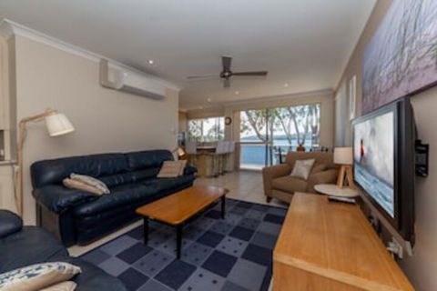 Kooringal Unit 5 / 105 Soldiers Point Road - Whitsundays Accommodation 0