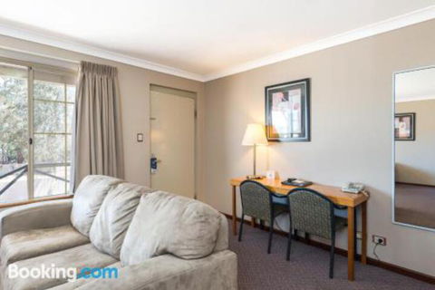 MIDAS MOTEL KALGOORLIE - Whitsundays Accommodation 3