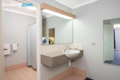 MIDAS MOTEL KALGOORLIE - Whitsundays Accommodation 7