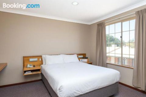 MIDAS MOTEL KALGOORLIE - Whitsundays Accommodation 6