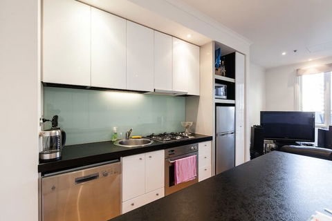 CLAUDE, 2BDR Melbourne Apartment - Whitsundays Accommodation 4