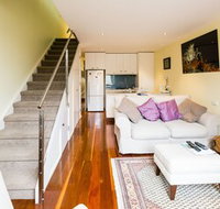 ALEXANDER 2BDR South Melbourne House - Whitsundays Accommodation