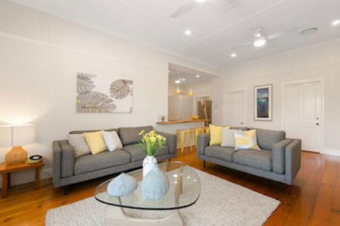 Tallywood 4 Bedroom - Whitsundays Accommodation 2