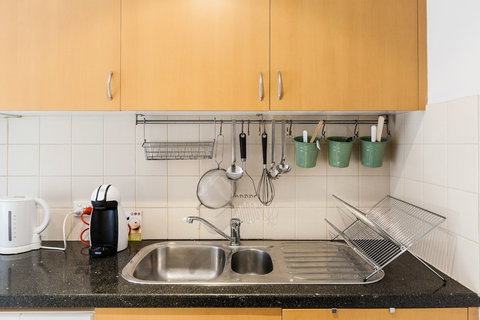 NAOMI, 2BDR South Melbourne Apartment - Whitsundays Accommodation 2