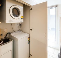 NAOMI 2BDR South Melbourne Apartment - Whitsundays Accommodation
