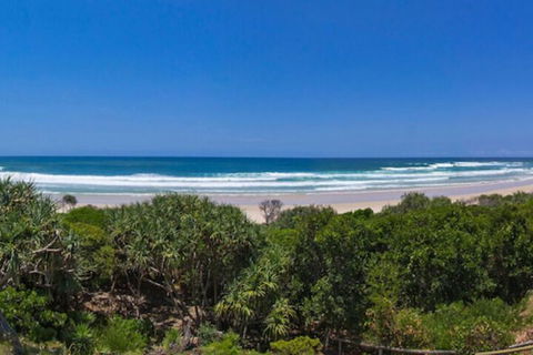 Sandpiper Beach Front House - Whitsundays Accommodation 1