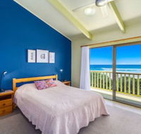 Sandpiper Beach Front House - Whitsundays Accommodation