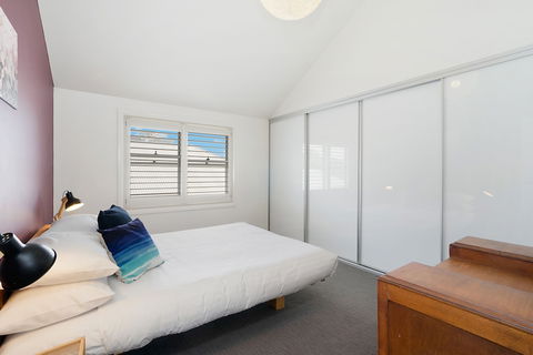 Newcastle Executive Homes - Veda House - Whitsundays Accommodation 6