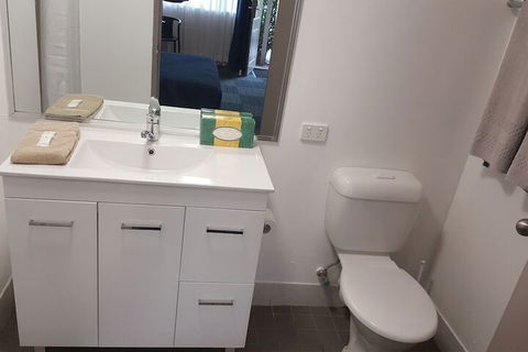 Banksia Motel - Whitsundays Accommodation 4