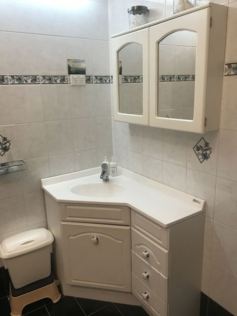 Atina Rocks Country Homestead - Whitsundays Accommodation 6