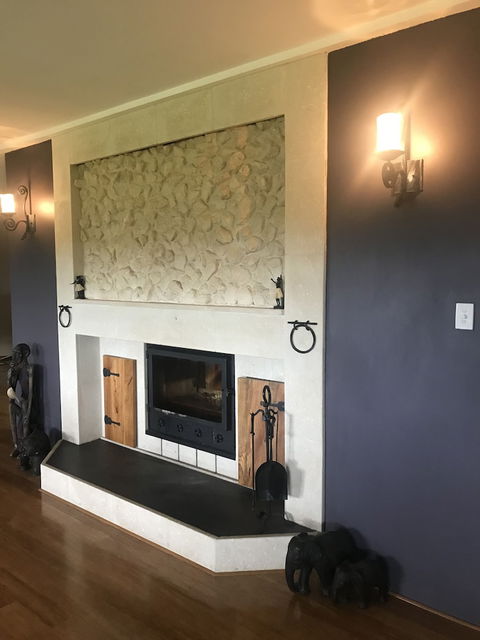 Atina Rocks Country Homestead - Whitsundays Accommodation 1