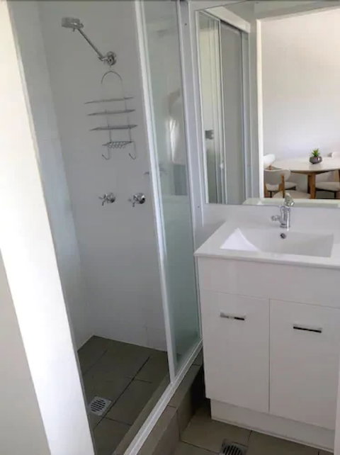 Gold Coast Inn - Whitsundays Accommodation 5