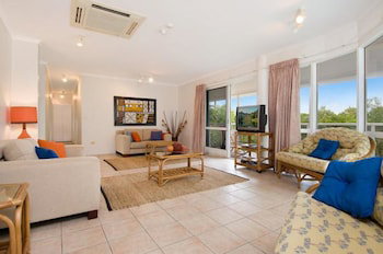 Palm Cove Penthouse Accommodation - Whitsundays Accommodation 4