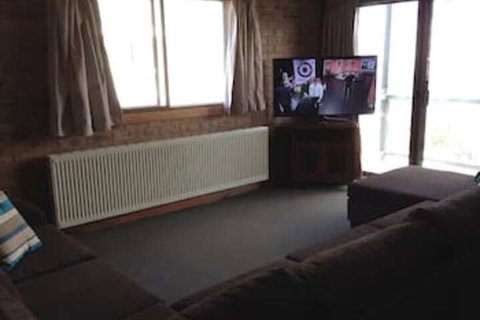 Lawlers 32 - Whitsundays Accommodation 2