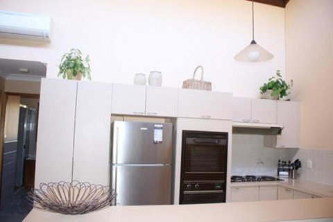 Coastal Retreat Unit 3 - Whitsundays Accommodation 0