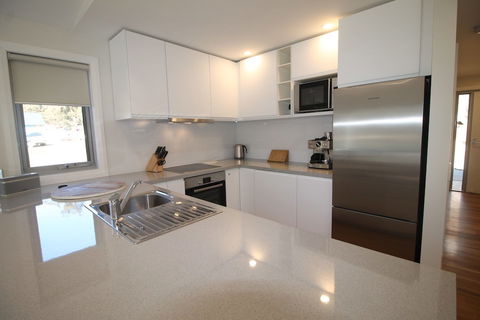 Stillwater Lodge - Whitsundays Accommodation 2