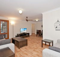 Skippers Rest 27 Government Road - Whitsundays Accommodation