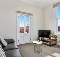 Trinity Hill Apartments - Whitsundays Accommodation