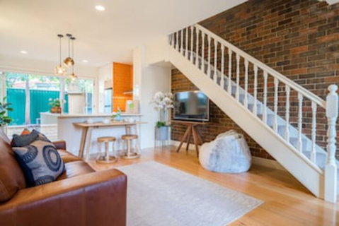 BOUTIQUE STAYS - Buckingham - Whitsundays Accommodation 0