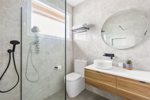 BOUTIQUE STAYS - Buckingham - Whitsundays Accommodation 1