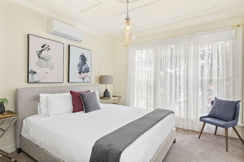BOUTIQUE STAYS - Buckingham - Whitsundays Accommodation 4