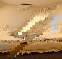 Signature Townhouse in Doncaster - Whitsundays Accommodation