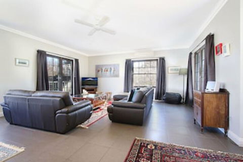 River Verse - On The Ovens - Whitsundays Accommodation 0