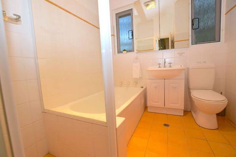 Lynwood House Estate - Whitsundays Accommodation 3