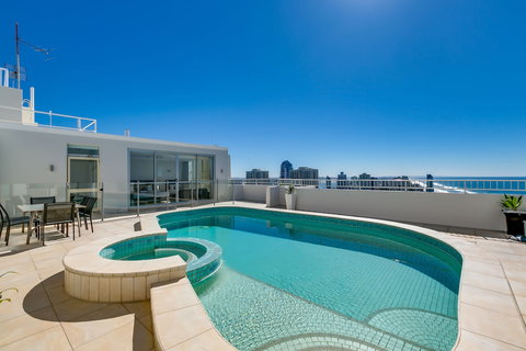 Golden Gate Resort - Whitsundays Accommodation 2