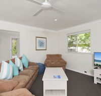 Box Beach Retreat 29 Essendene Road - Whitsundays Accommodation