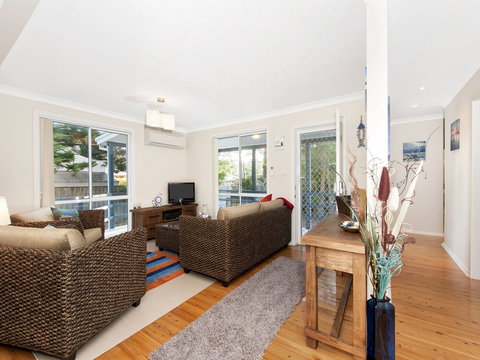 Pine Cottage 5A Nelson Street - Whitsundays Accommodation 6