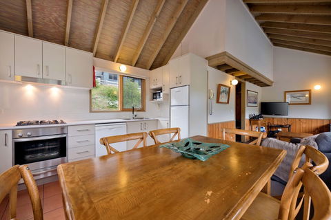 Banjo Apartments Townhouse 4 - Whitsundays Accommodation 6
