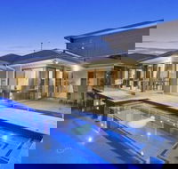 Pottsville Beach Holiday Home - Whitsundays Accommodation