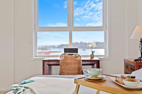 Southbound Escape At The Wharf - Whitsundays Accommodation 3
